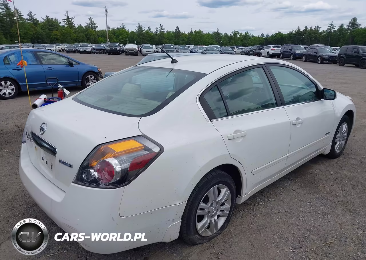 2011 Nissan Altima Hybrid VIN:1N4CL2AP2BC183467 - 4