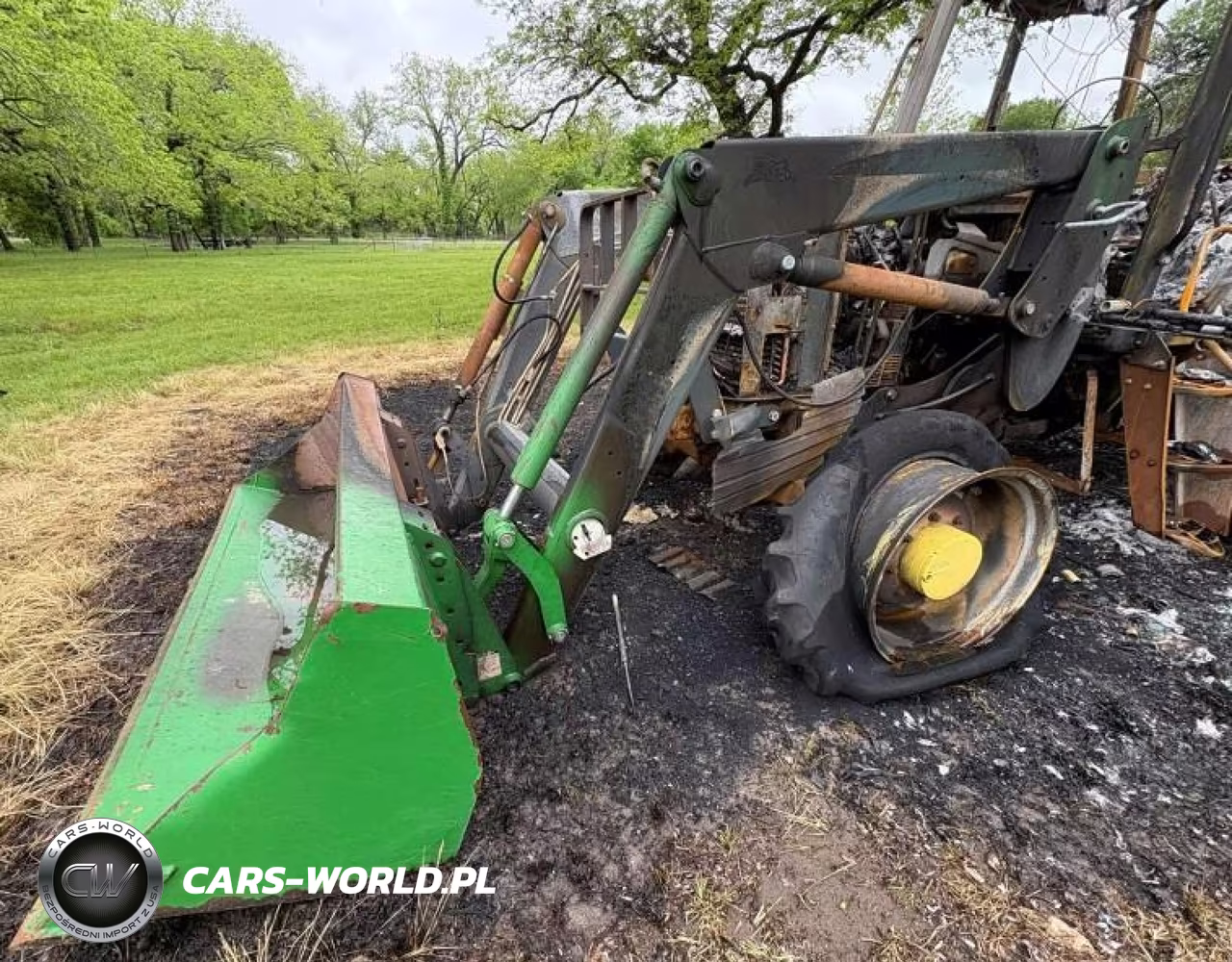 2017 John Deere 6130R With 563 VIN:1P06130DH020395 - 3