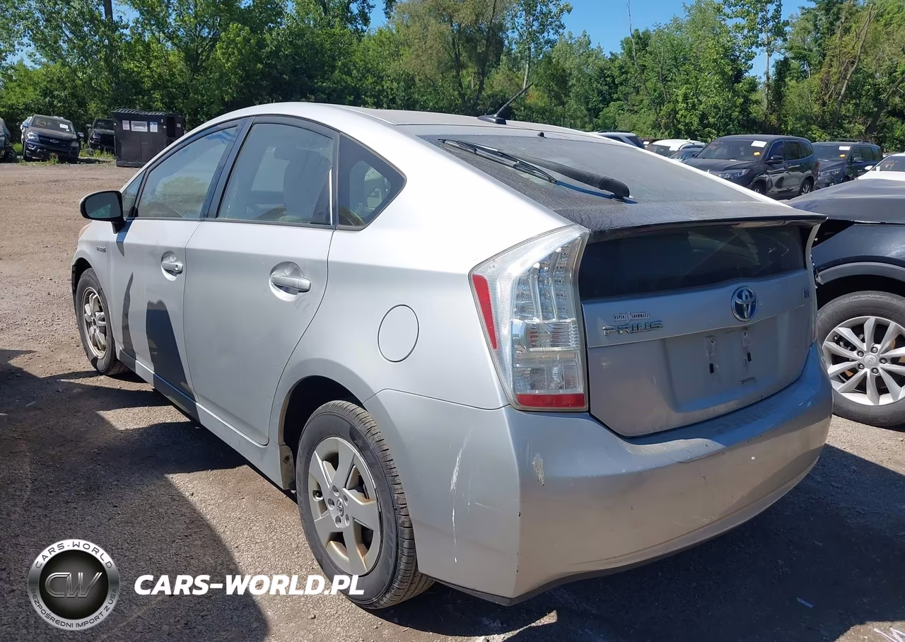 2011 Toyota Prius Two VIN:JTDKN3DU8B0313552 - 3