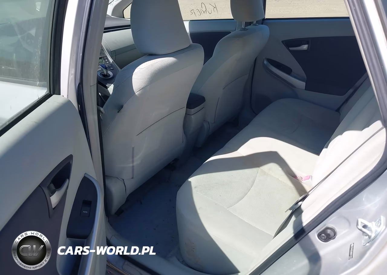 2011 Toyota Prius Two VIN:JTDKN3DU8B0313552 - 8
