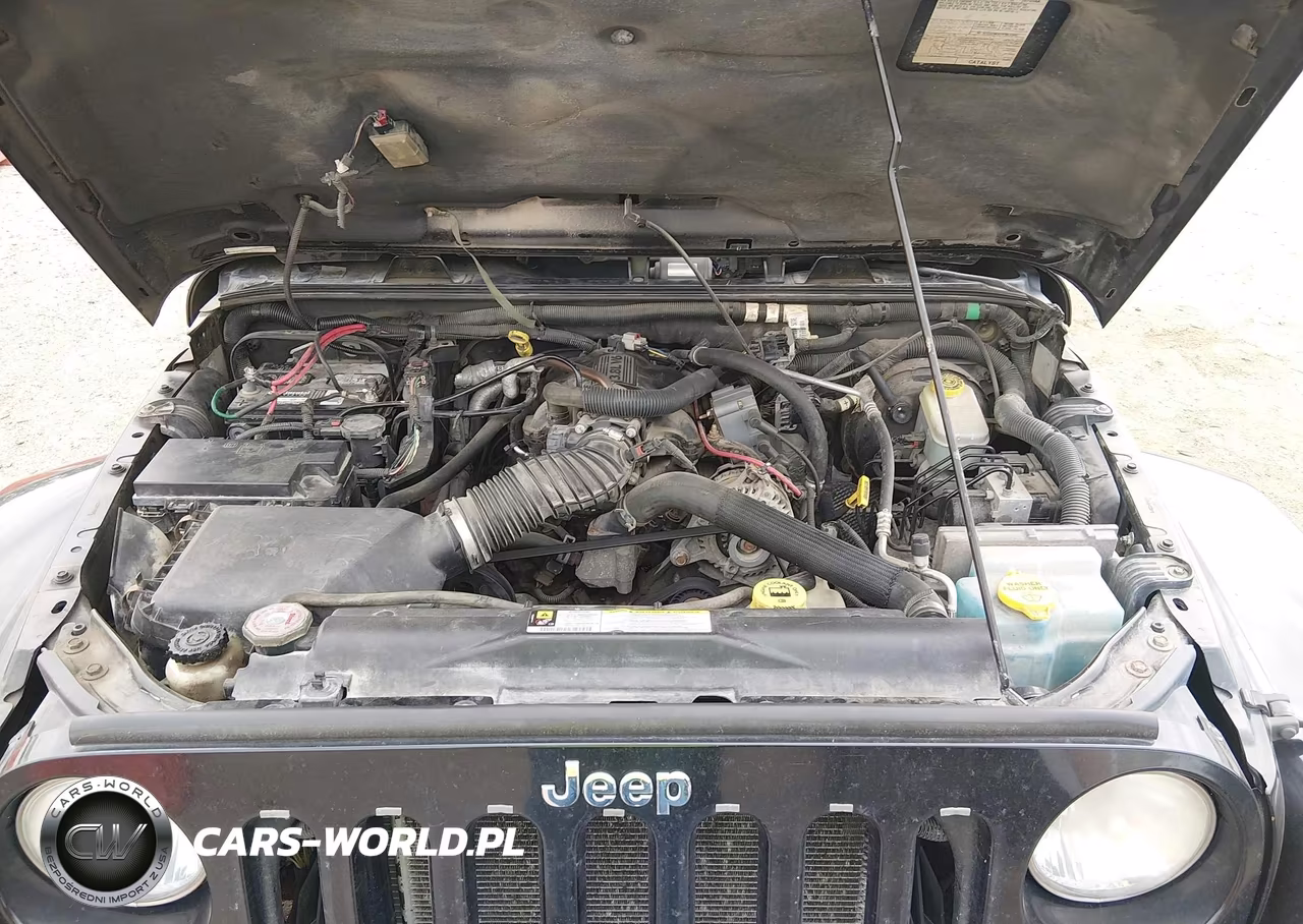 2007 Jeep Wrangler Unlimited Sahara VIN:1J4GA59117L120476 - 10