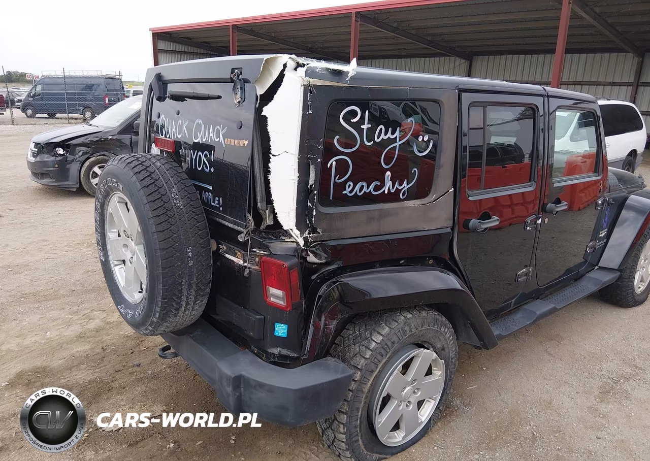 2007 Jeep Wrangler Unlimited Sahara VIN:1J4GA59117L120476 - 6