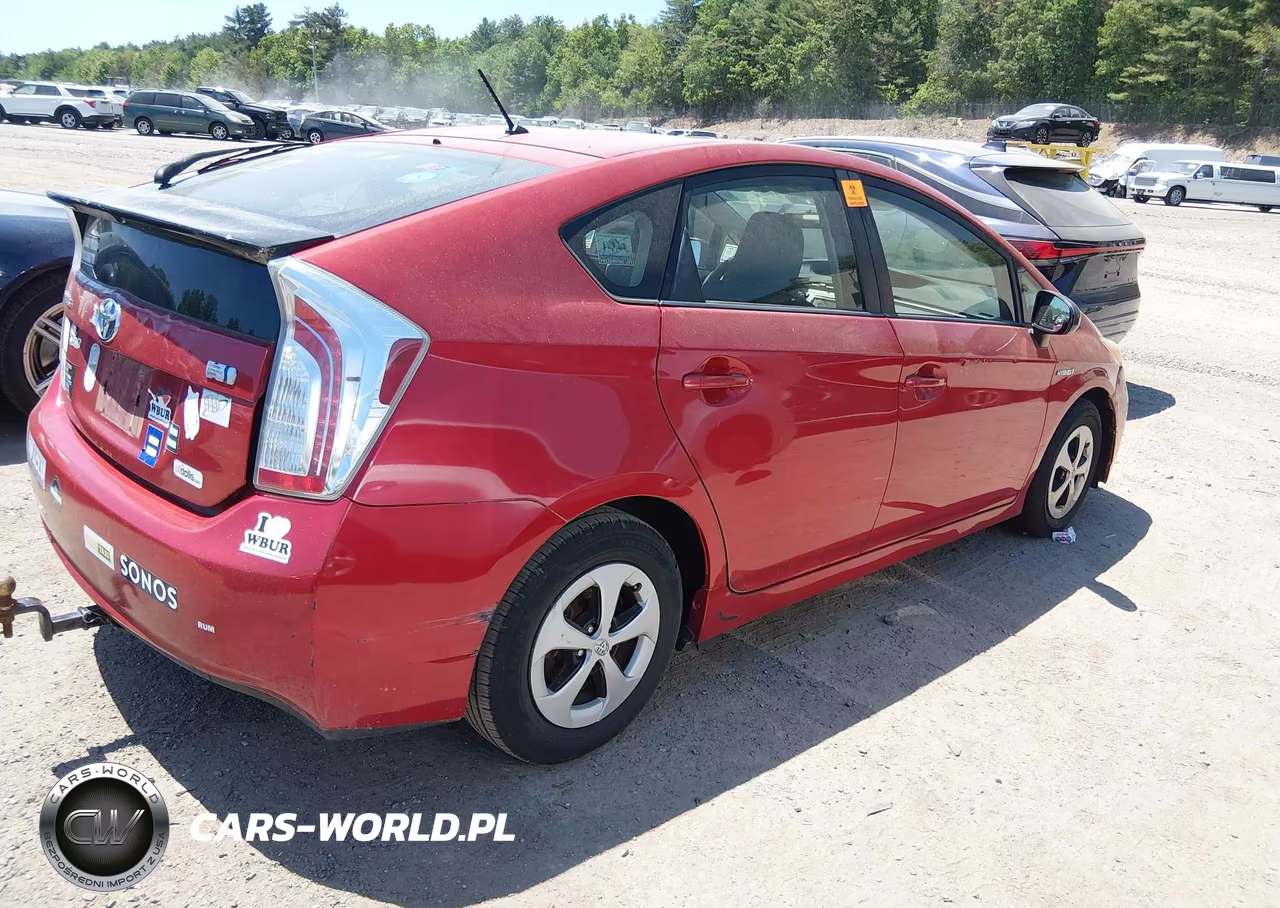 2013 Toyota Prius Two VIN:JTDKN3DUXD1630200 - 4