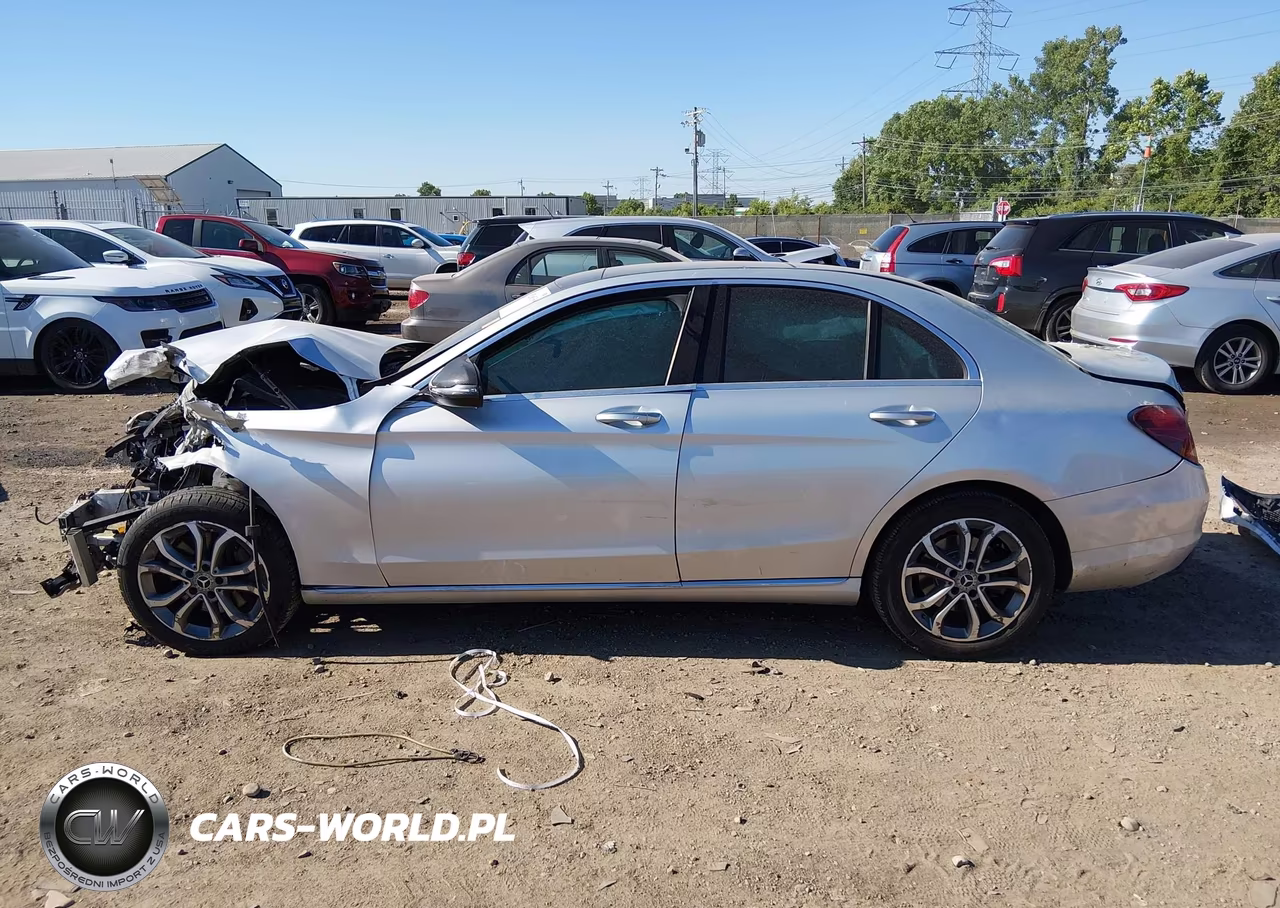 2017 Mercedes-Benz C 300 4Matic VIN:55SWF4KB0HU221964 - 15