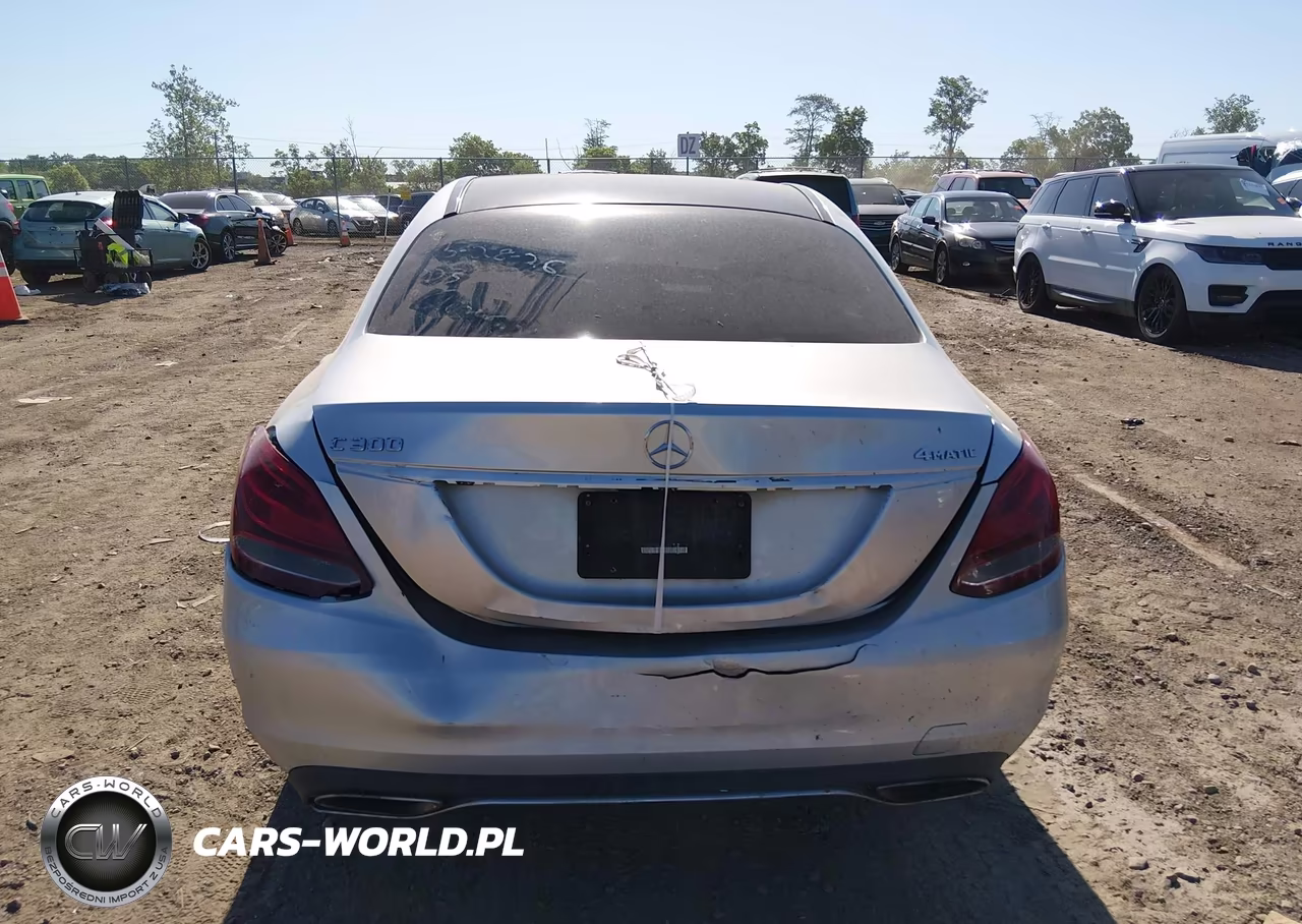 2017 Mercedes-Benz C 300 4Matic VIN:55SWF4KB0HU221964 - 17