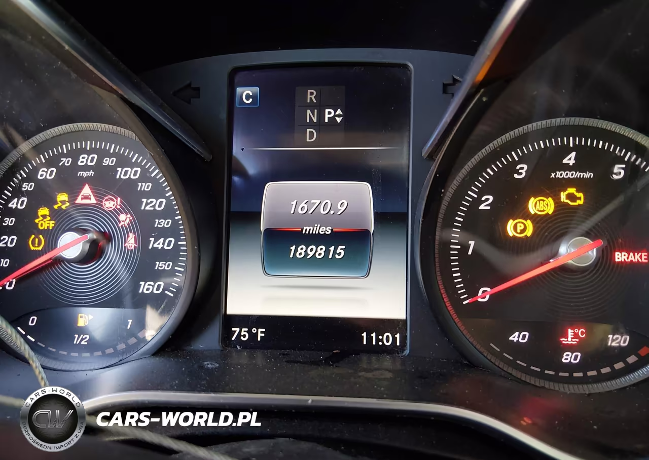 2017 Mercedes-Benz C 300 4Matic VIN:55SWF4KB0HU221964 - 7