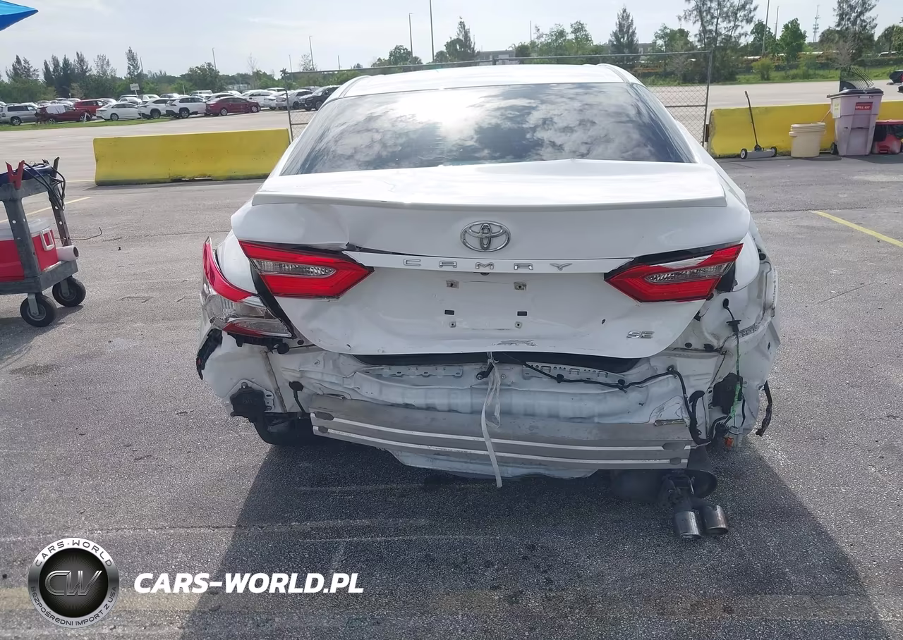 2018 Toyota Camry Se VIN:4T1B11HK0JU154103 - 6