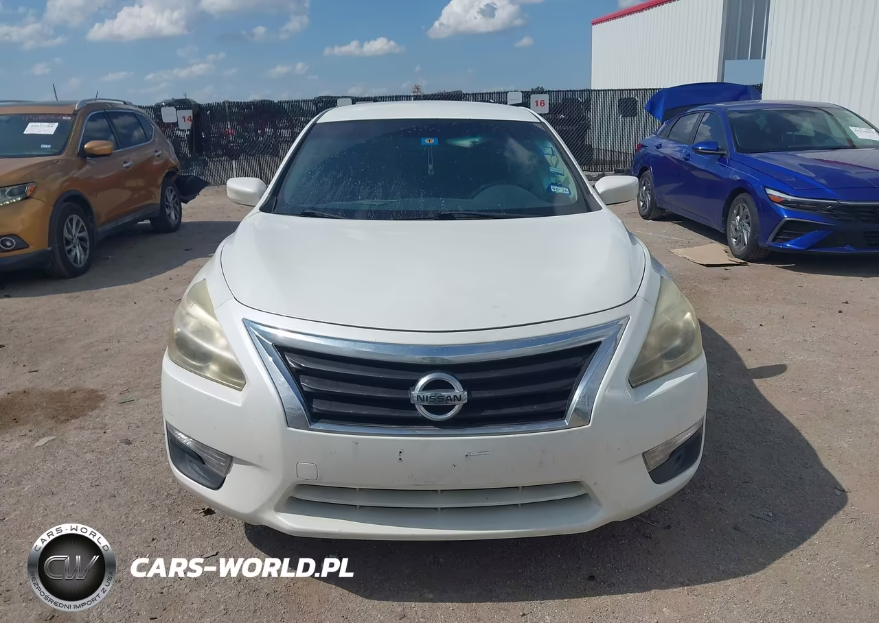 2014 Nissan Altima 2.5 S VIN:1N4AL3AP1EN254745 - 12