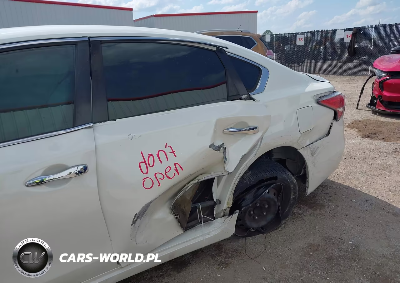 2014 Nissan Altima 2.5 S VIN:1N4AL3AP1EN254745 - 6
