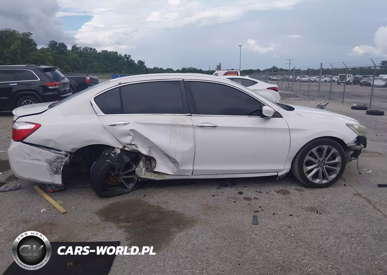 2015 Honda Accord Sport VIN:1HGCR2F52FA107007 - 14