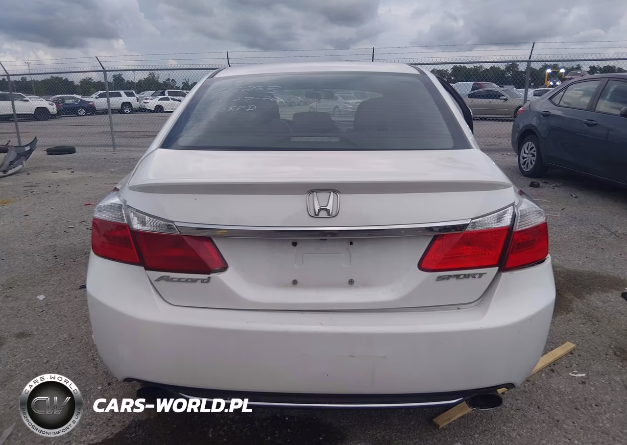 2015 Honda Accord Sport VIN:1HGCR2F52FA107007 - 17