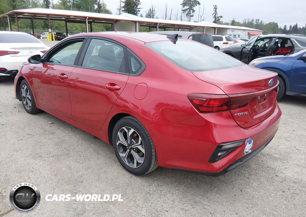 2019 Kia Forte Lxs VIN:3KPF24AD5KE024947 - 3