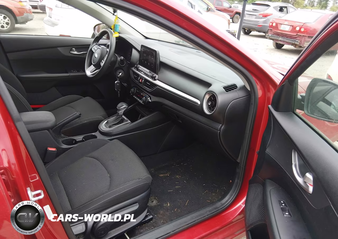 2019 Kia Forte Lxs VIN:3KPF24AD5KE024947 - 5