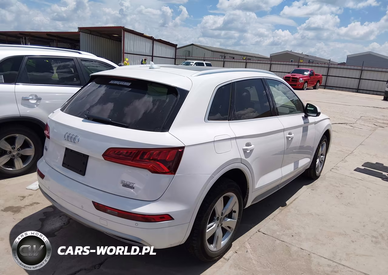 2018 Audi Q5 2.0T Premium-2.0T Tech Premium VIN:WA1BNAFY9J2031552 - 4