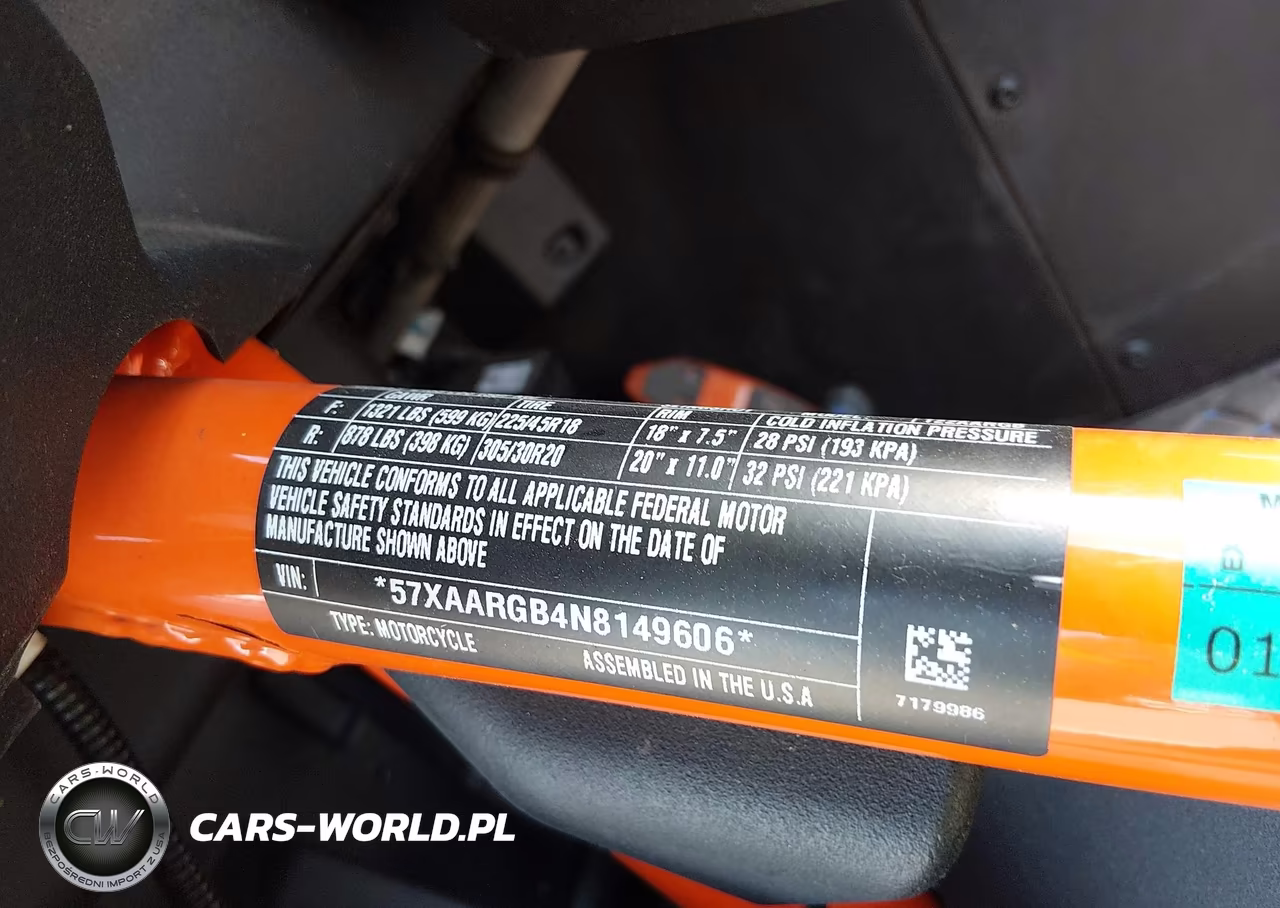 2022 Polaris Slingshot R VIN:57XAARGB4N8149606 - 10