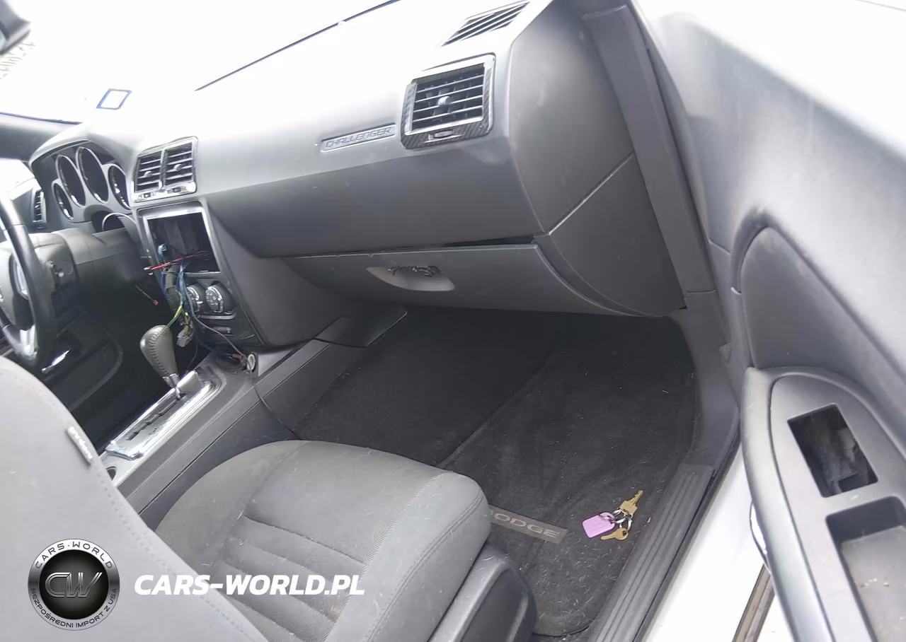 2012 Dodge Challenger Sxt VIN:2C3CDYAG3CH194068 - 5
