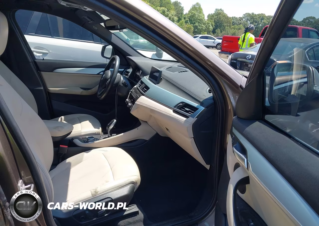 2020 BMW X1 xDrive28I VIN:WBXJG9C08L5R21330 - 5