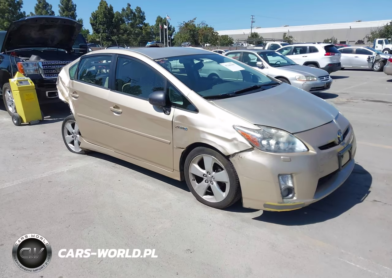2010 Toyota Prius V – zdjęcie 1 z 11