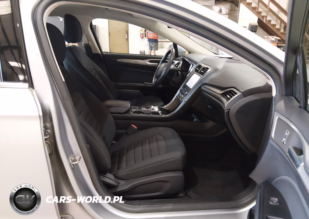 2020 Ford Fusion Hybrid Se VIN:3FA6P0LU3LR233580 - 5
