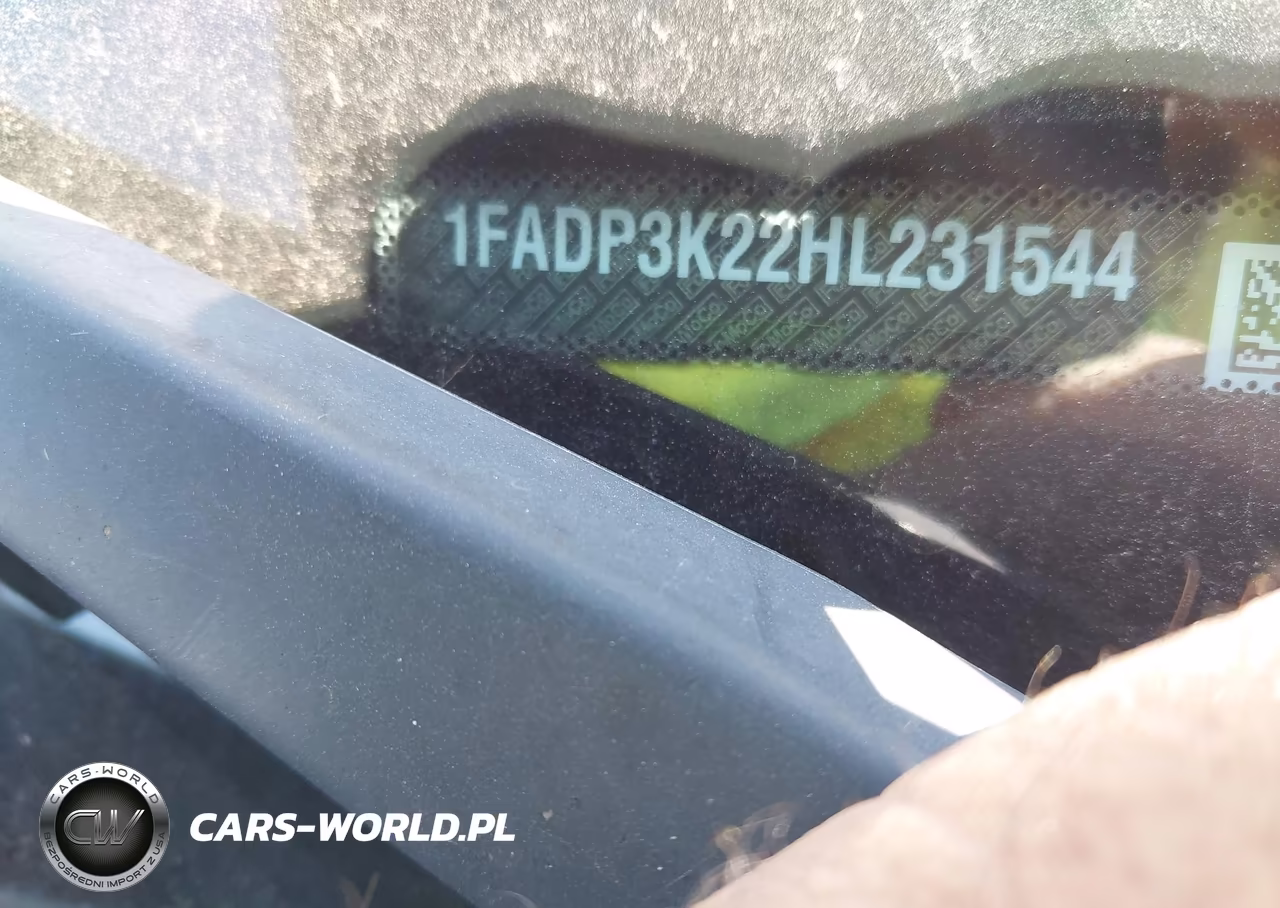 2017 Ford Focus Se VIN:1FADP3K22HL231544 - 9