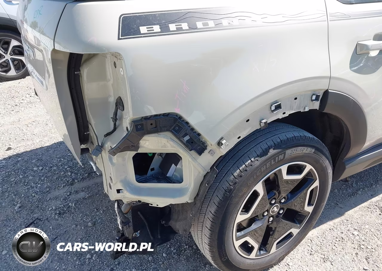 2024 Ford Bronco Sport Outer Banks VIN:3FMCR9C68RRE02218 - 20