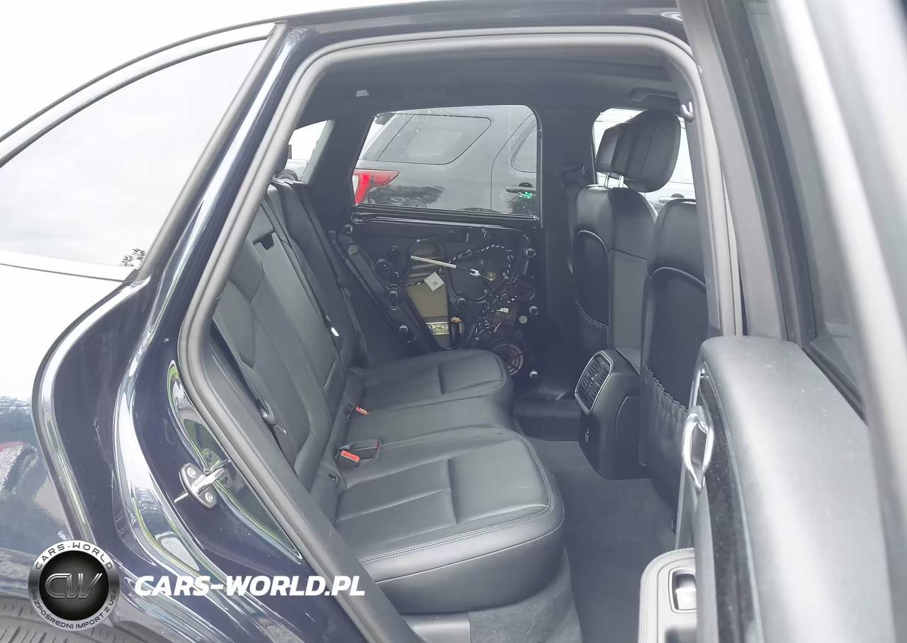 2021 Porsche Macan VIN:WP1AA2A50MLB17815 - 19