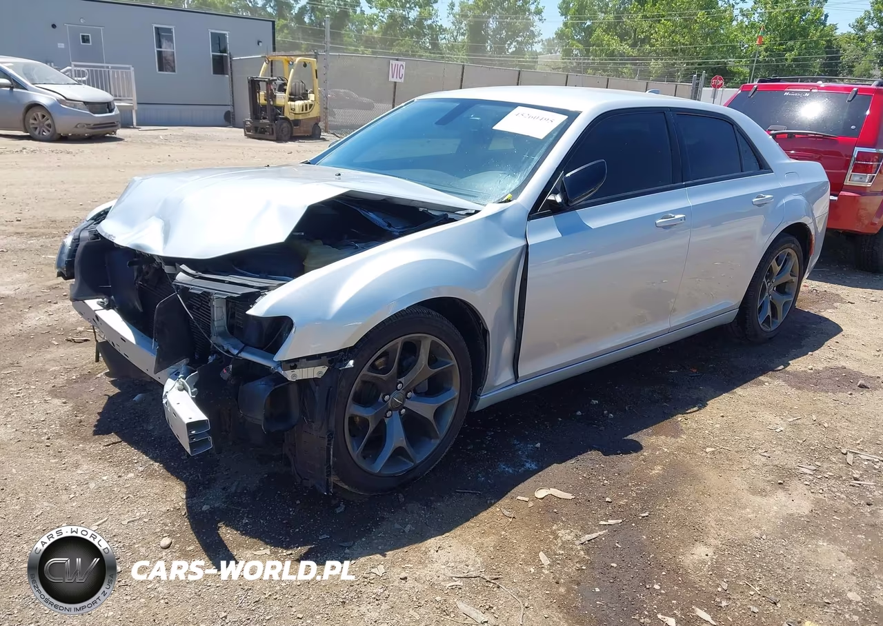 2020 Chrysler 300 Touring VIN:2C3CCAAG0LH239395 - 2