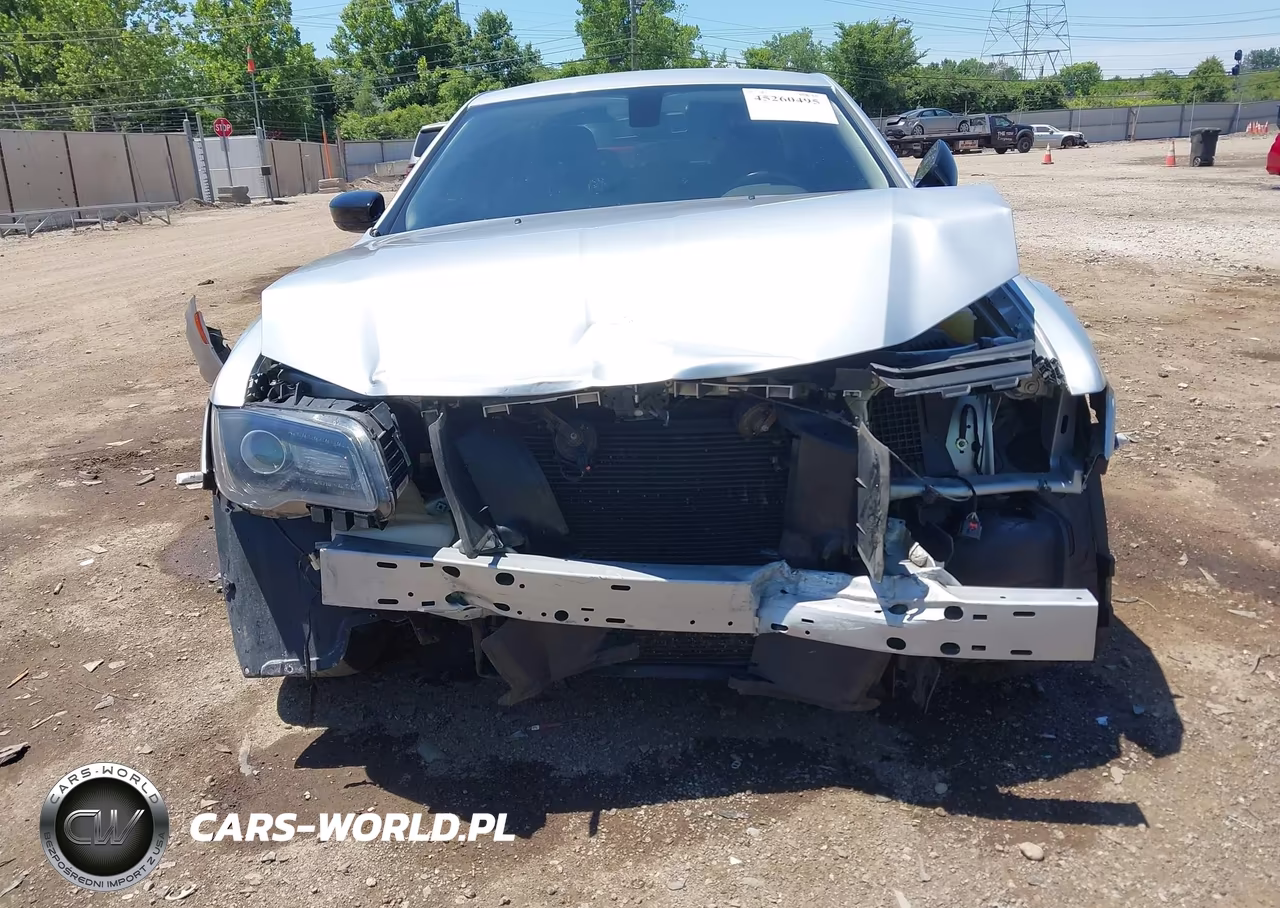 2020 Chrysler 300 Touring VIN:2C3CCAAG0LH239395 - 6