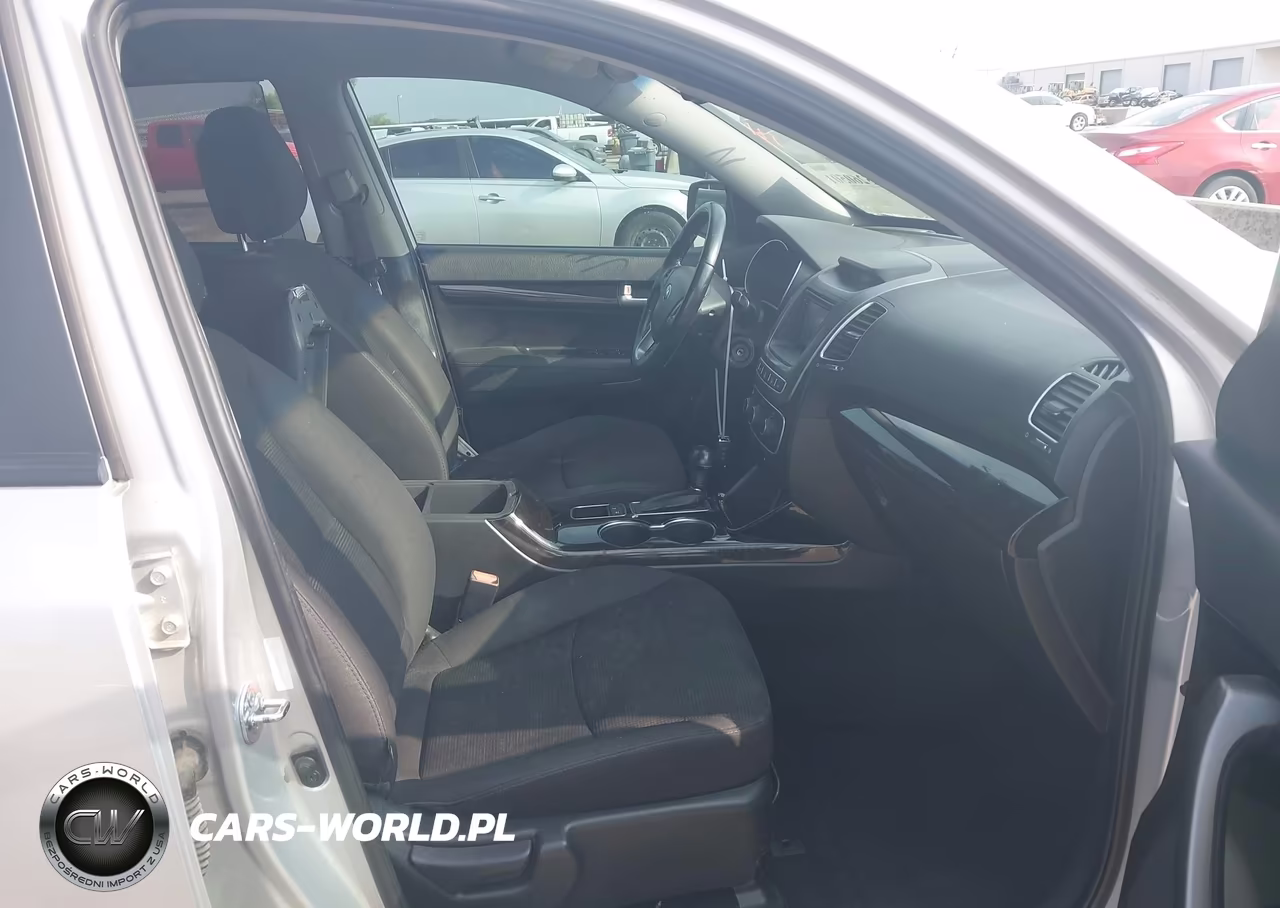 2014 Kia Sorento Lx VIN:5XYKT4A68EG506753 - 5