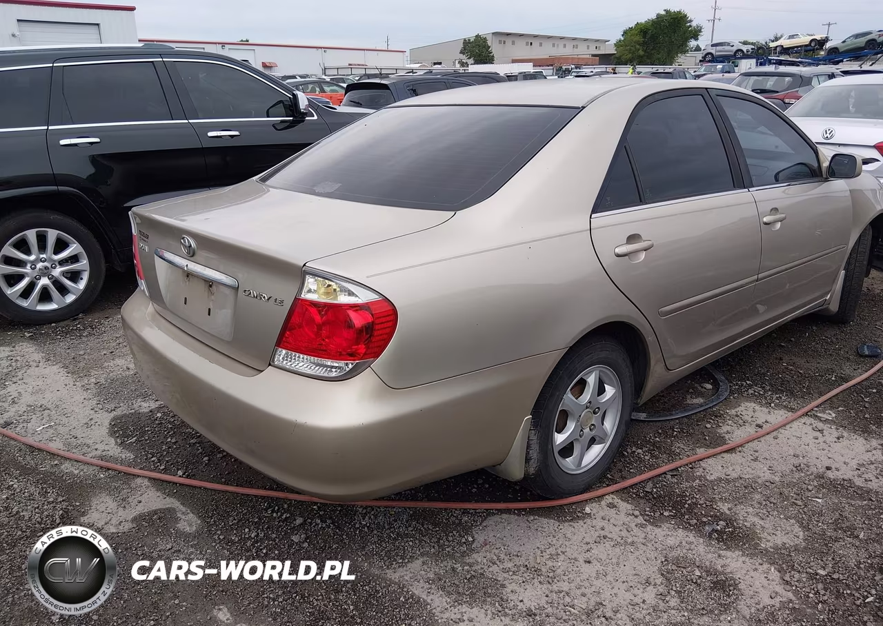 2005 Toyota Camry Le VIN:4T1BE30K75U405801 - 4