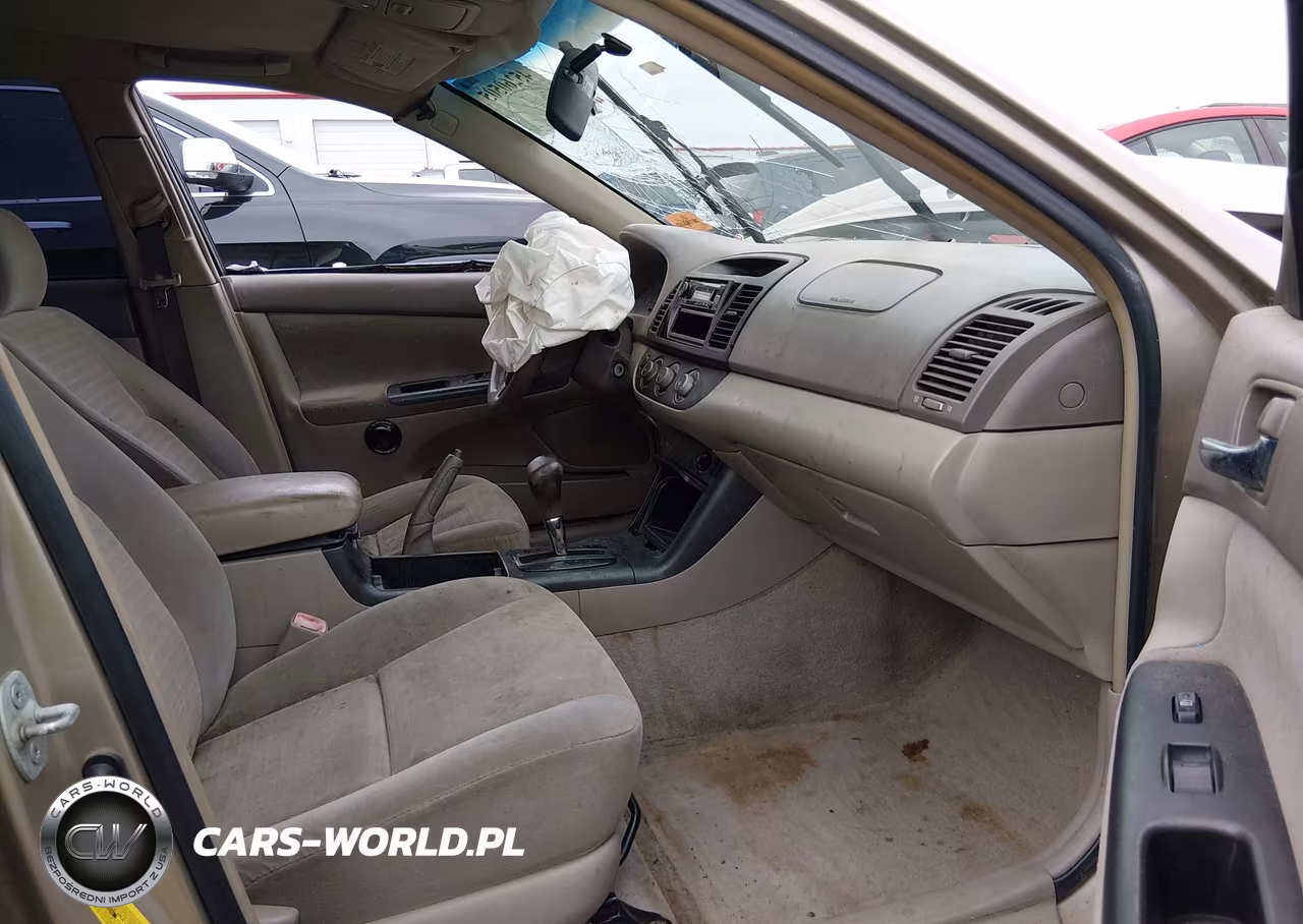 2005 Toyota Camry Le VIN:4T1BE30K75U405801 - 5