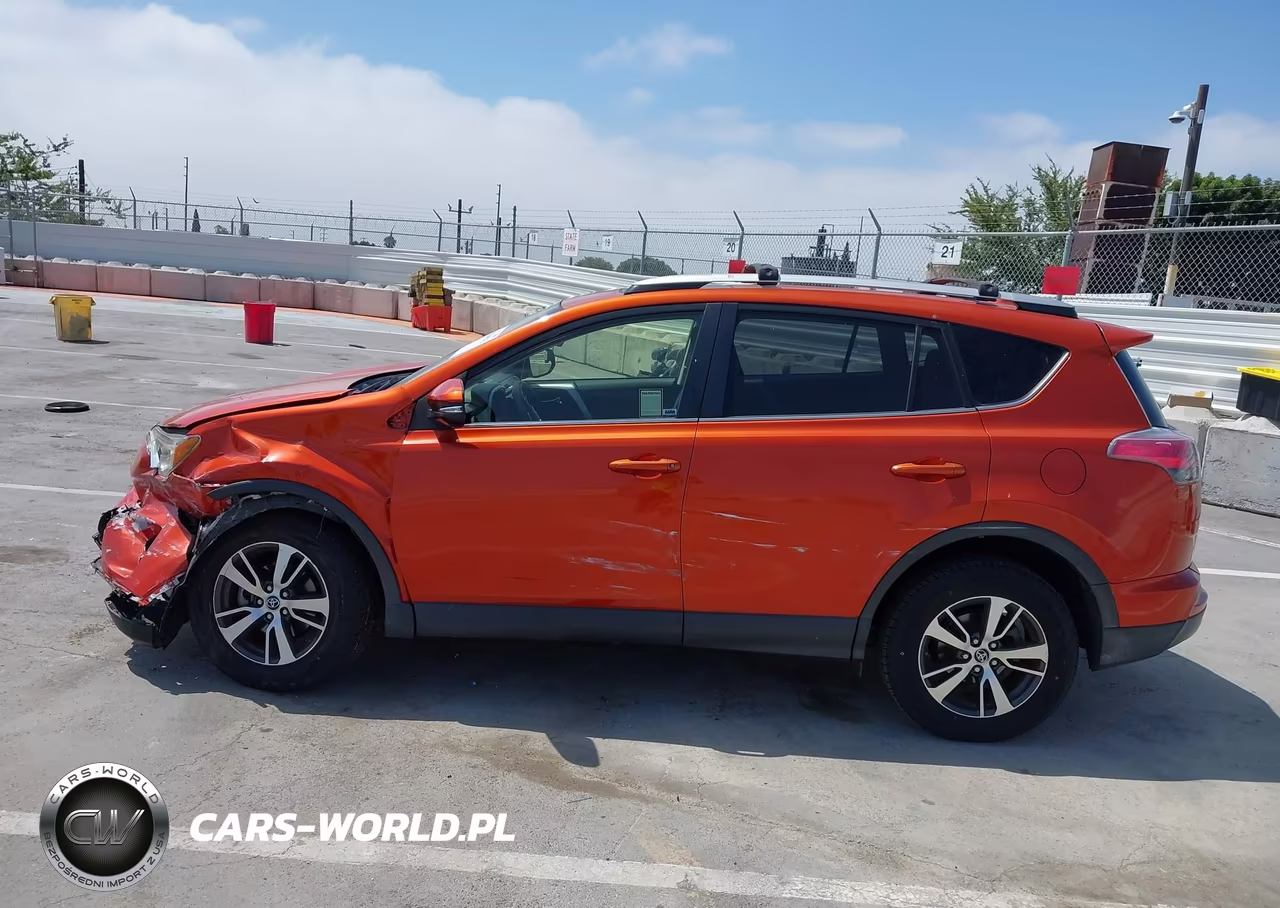 2016 Toyota Rav4 Xle VIN:JTMWFREV3GJ081856 - 14