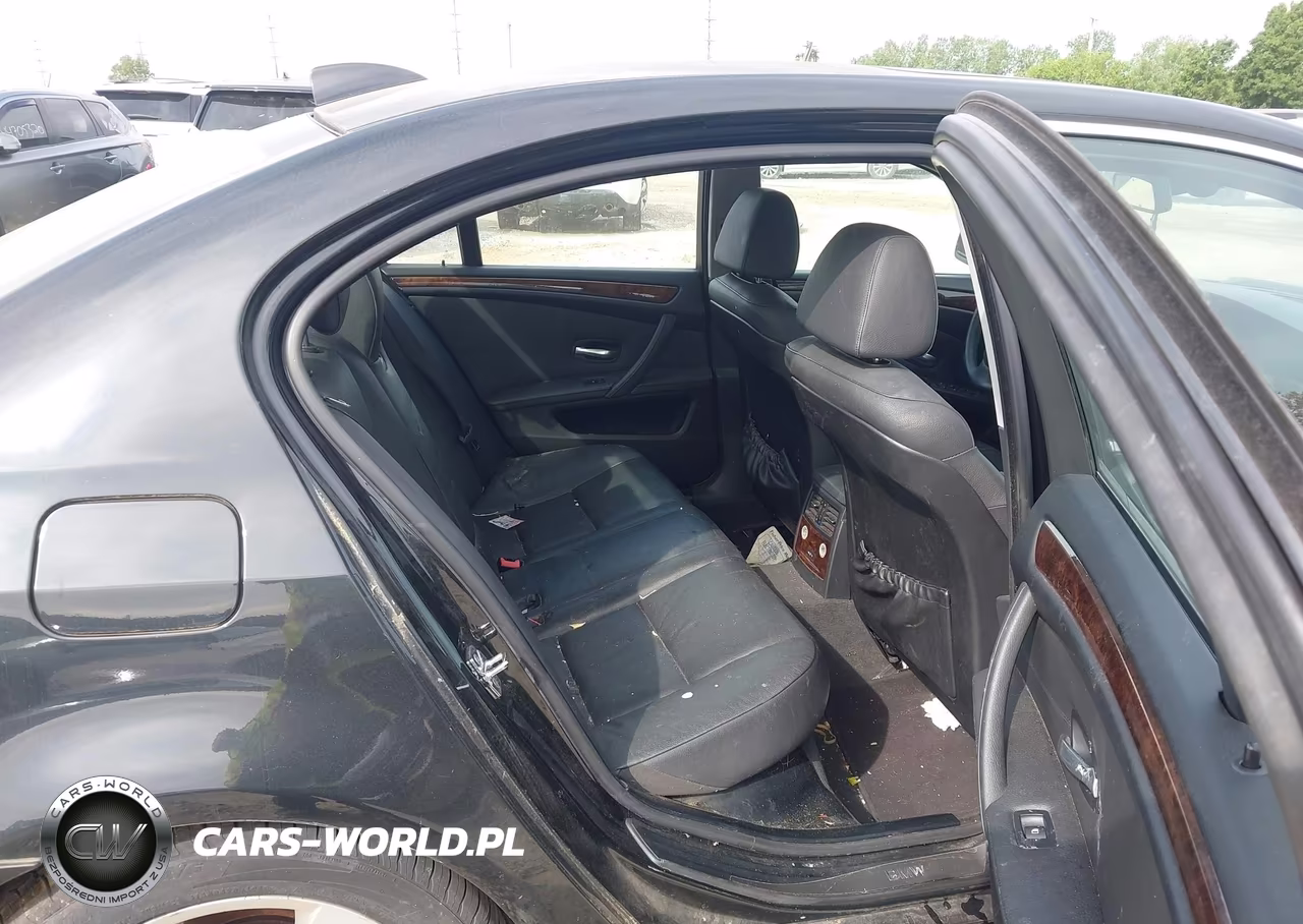 2008 BMW 528Xi VIN:WBANV13588CZ55947 - 8