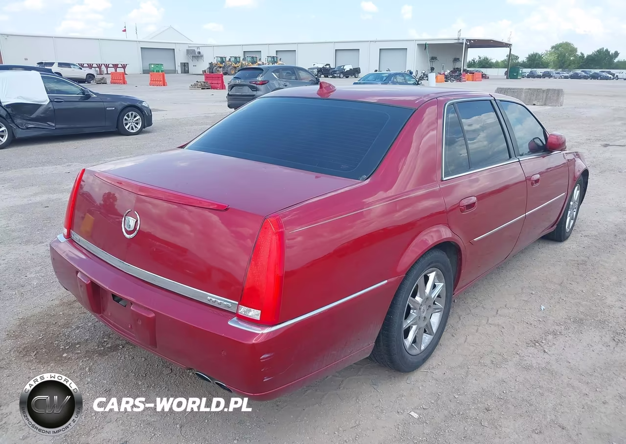 2011 Cadillac Dts Luxury Collection VIN:1G6KD5E68BU128766 - 4