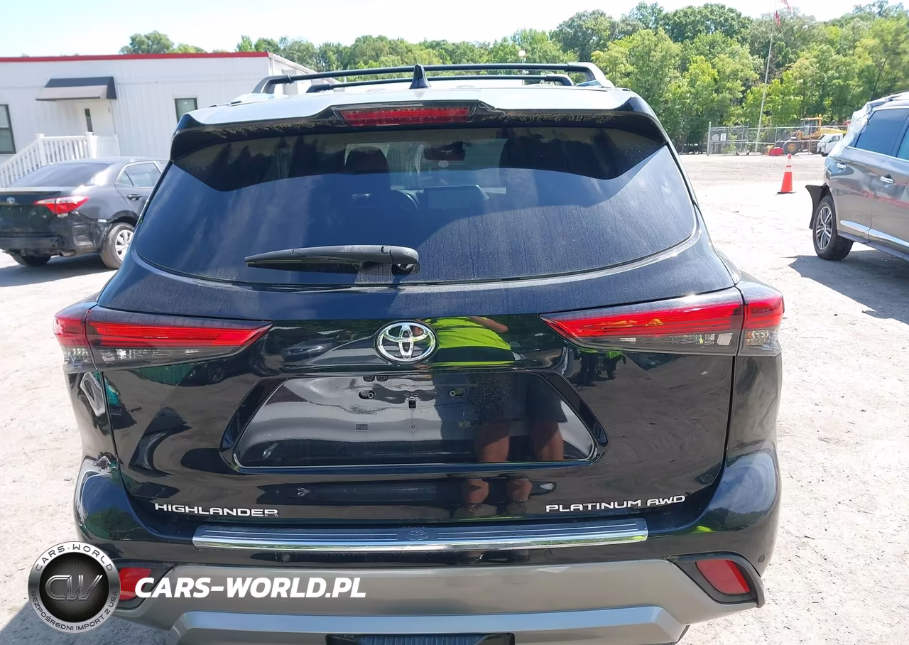 2021 Toyota Highlander Platinum VIN:5TDFZRBH0MS064811 - 16