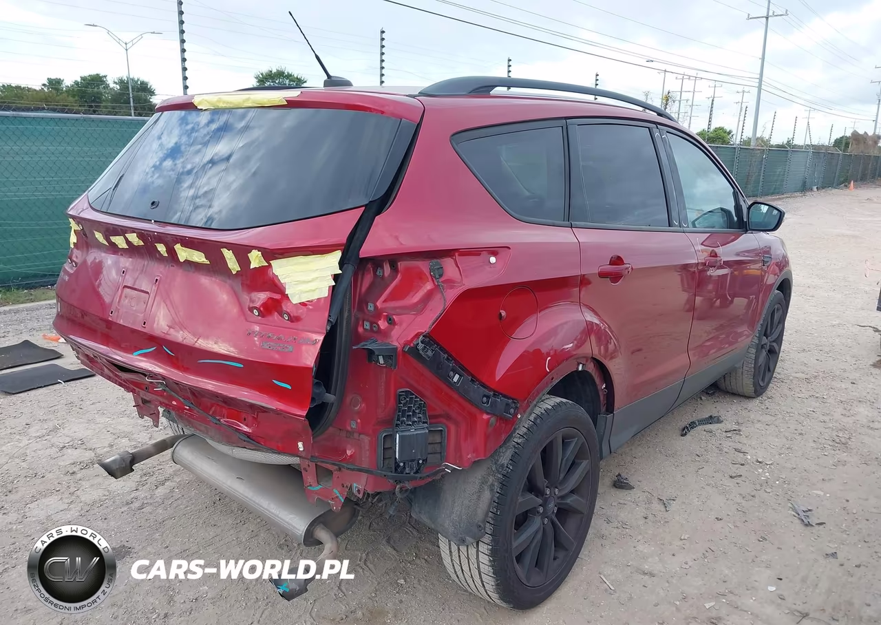 2017 Ford Escape Titanium VIN:1FMCU0J92HUF10767 - 4
