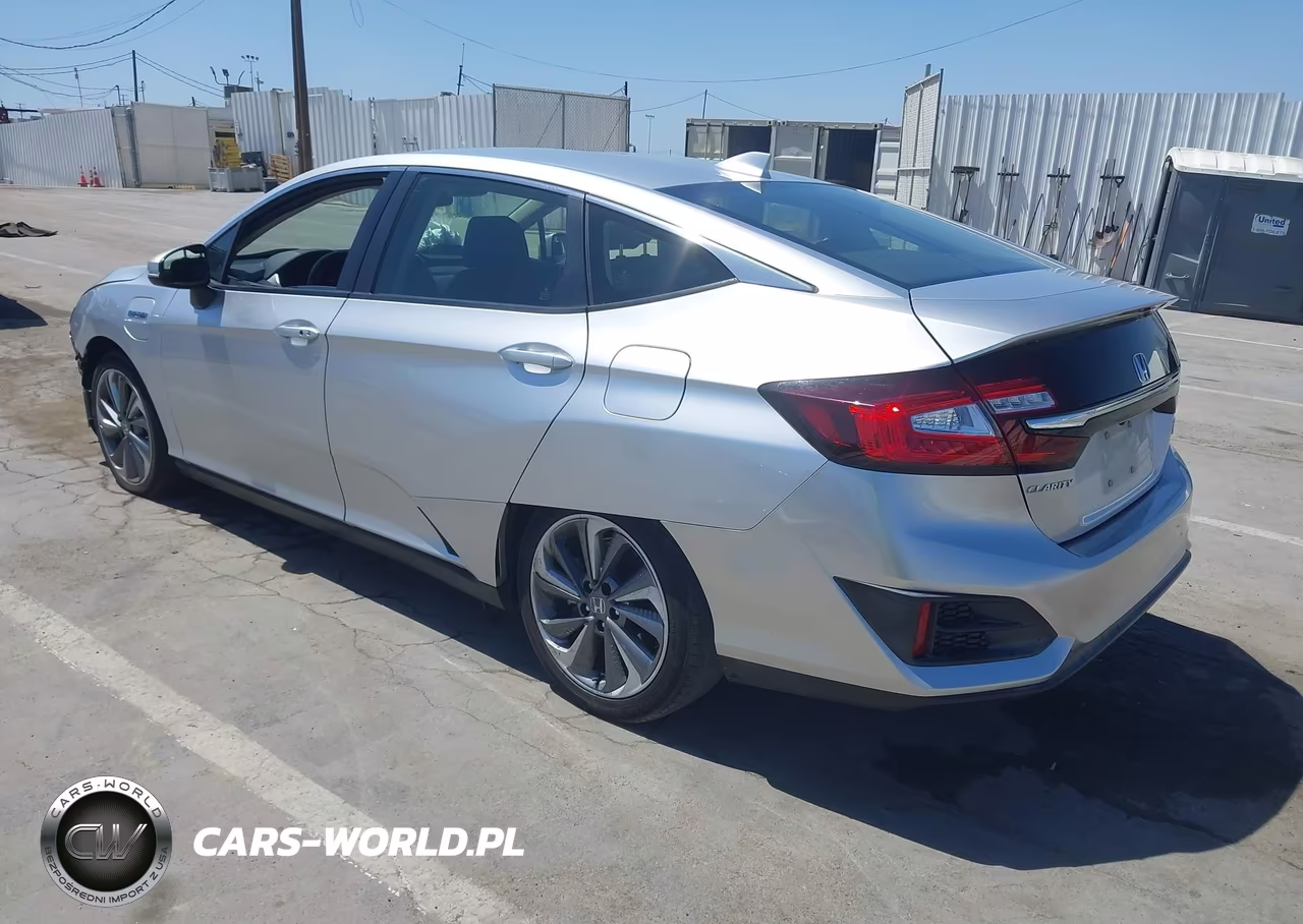 2018 Honda Clarity Plug-In Hybrid Touring VIN:JHMZC5F33JC006371 - 3