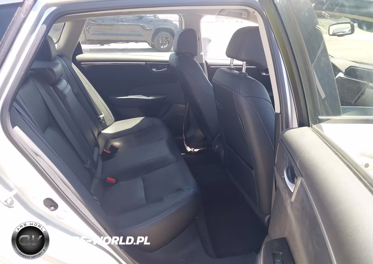 2018 Honda Clarity Plug-In Hybrid Touring VIN:JHMZC5F33JC006371 - 8