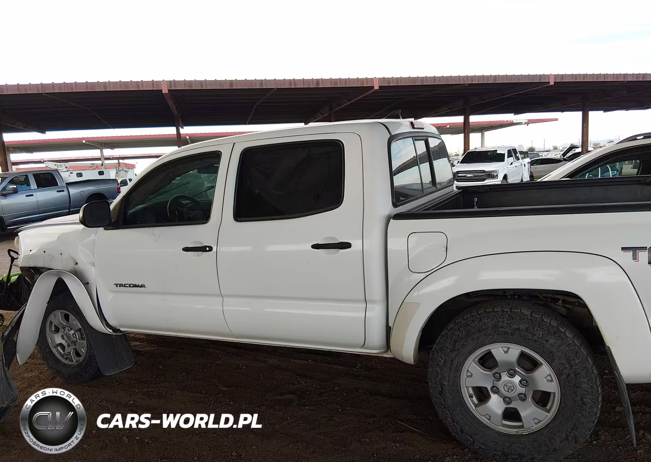 2015 Toyota Tacoma Prerunner V6 VIN:3TMJU4GN9FM191828 - 14