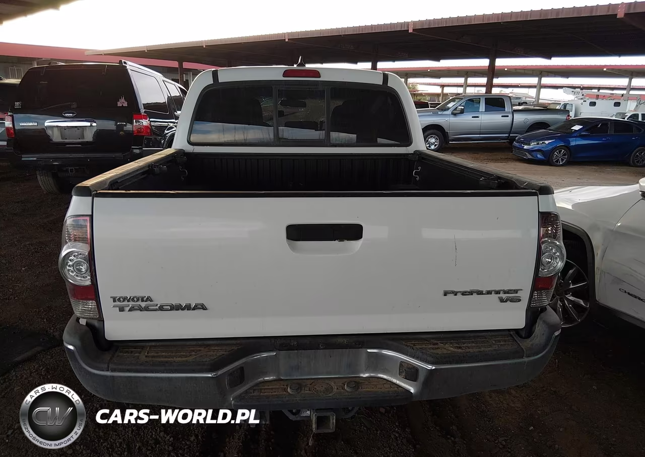 2015 Toyota Tacoma Prerunner V6 VIN:3TMJU4GN9FM191828 - 16