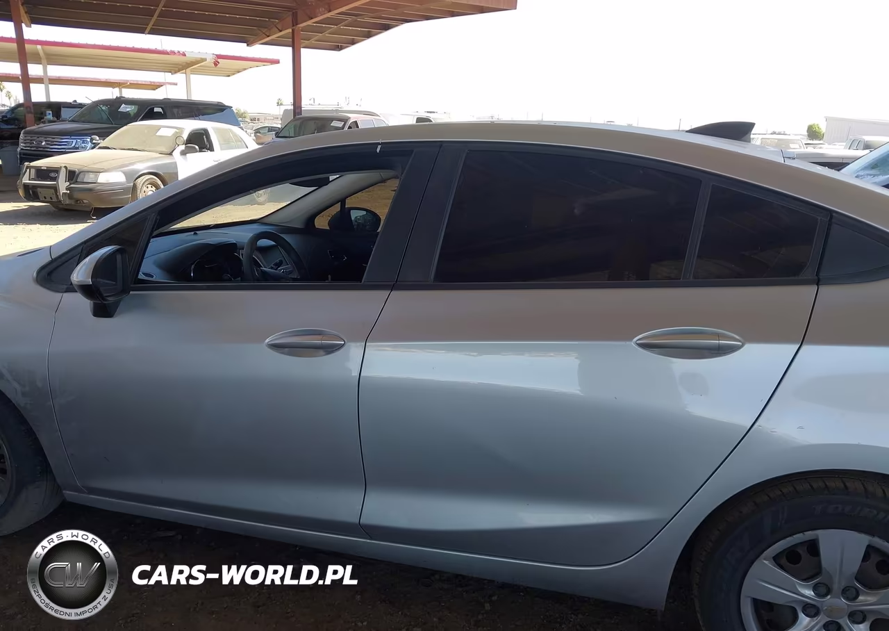 2018 Chevrolet Cruze Ls Auto VIN:1G1BC5SM1J7159835 - 14