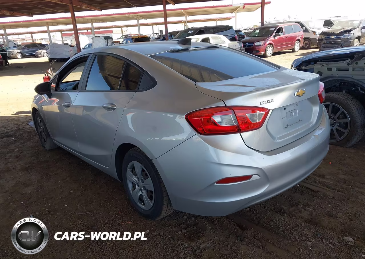2018 Chevrolet Cruze Ls Auto VIN:1G1BC5SM1J7159835 - 3