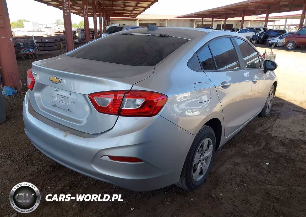 2018 Chevrolet Cruze Ls Auto VIN:1G1BC5SM1J7159835 - 4