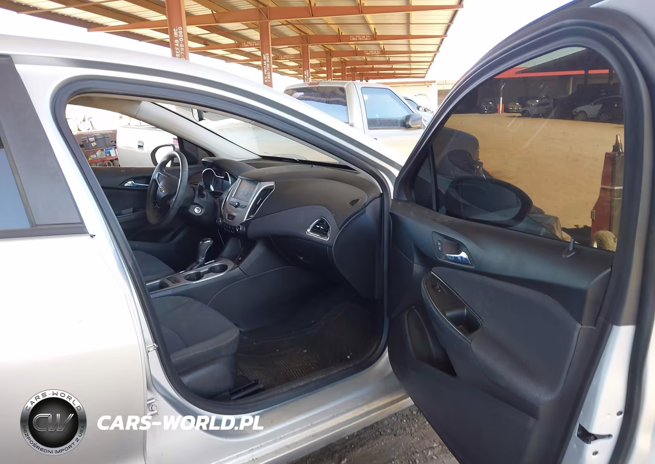 2018 Chevrolet Cruze Ls Auto VIN:1G1BC5SM1J7159835 - 5