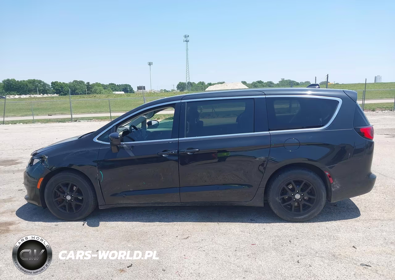 2017 Chrysler Pacifica Touring VIN:2C4RC1DG6HR507336 - 14