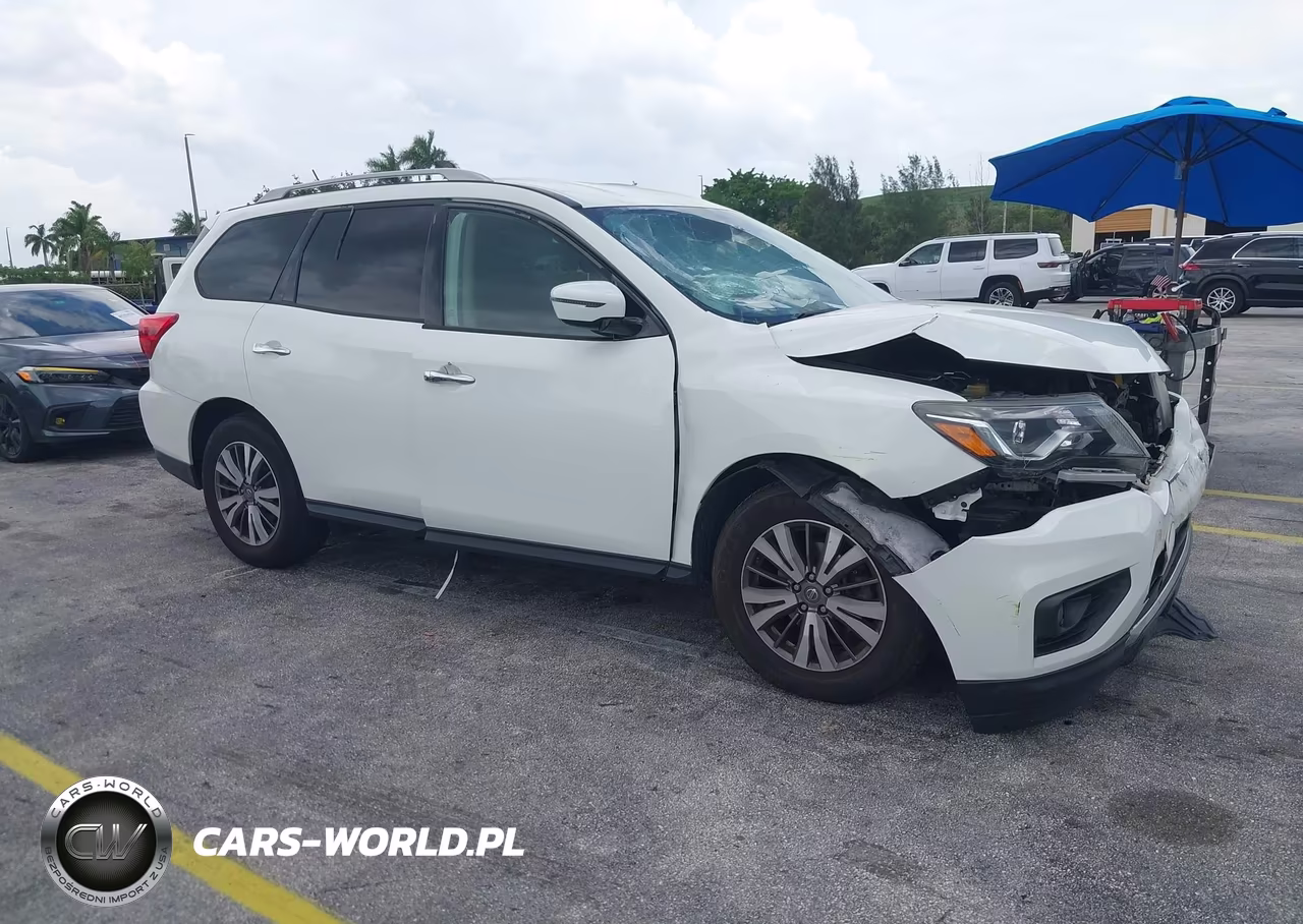 2018 Nissan Pathfinder Sv