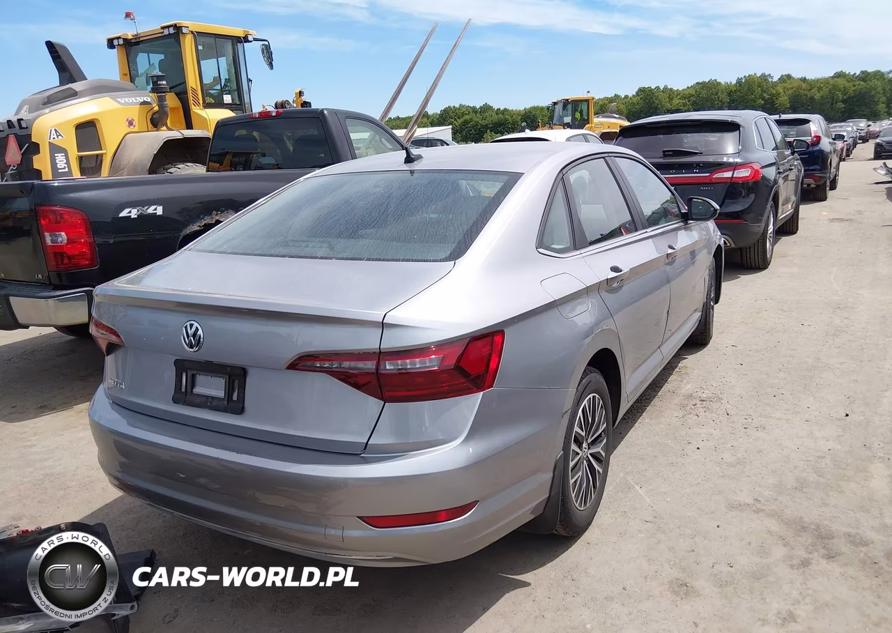 2021 Volkswagen Jetta VIN:3VWN57BU4MM071962 - 4
