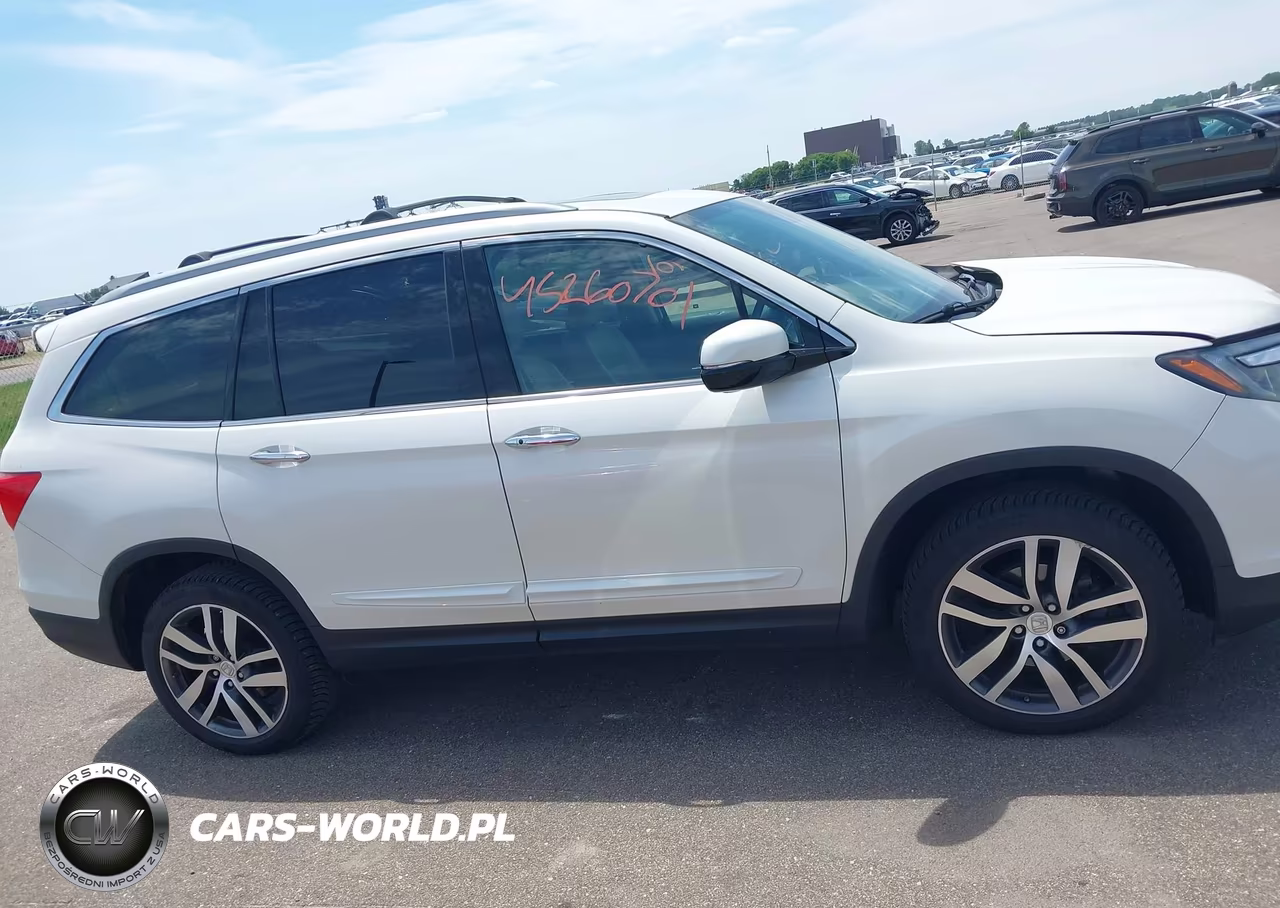 2017 Honda Pilot Elite VIN:5FNYF6H0XHB050345 - 13