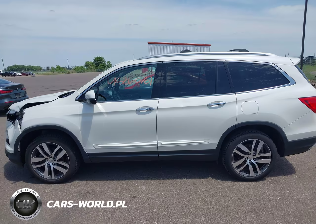 2017 Honda Pilot Elite VIN:5FNYF6H0XHB050345 - 14