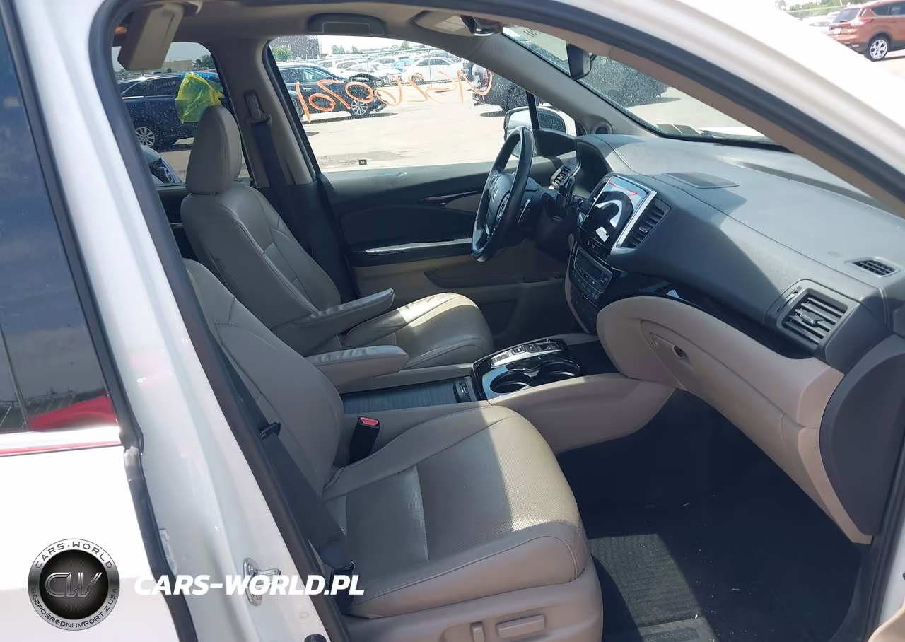 2017 Honda Pilot Elite VIN:5FNYF6H0XHB050345 - 5